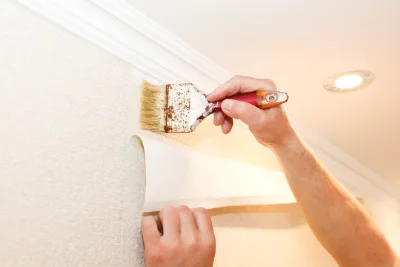 Pose de papier peint à Jouhet — revêtements muraux et toiles de verre
